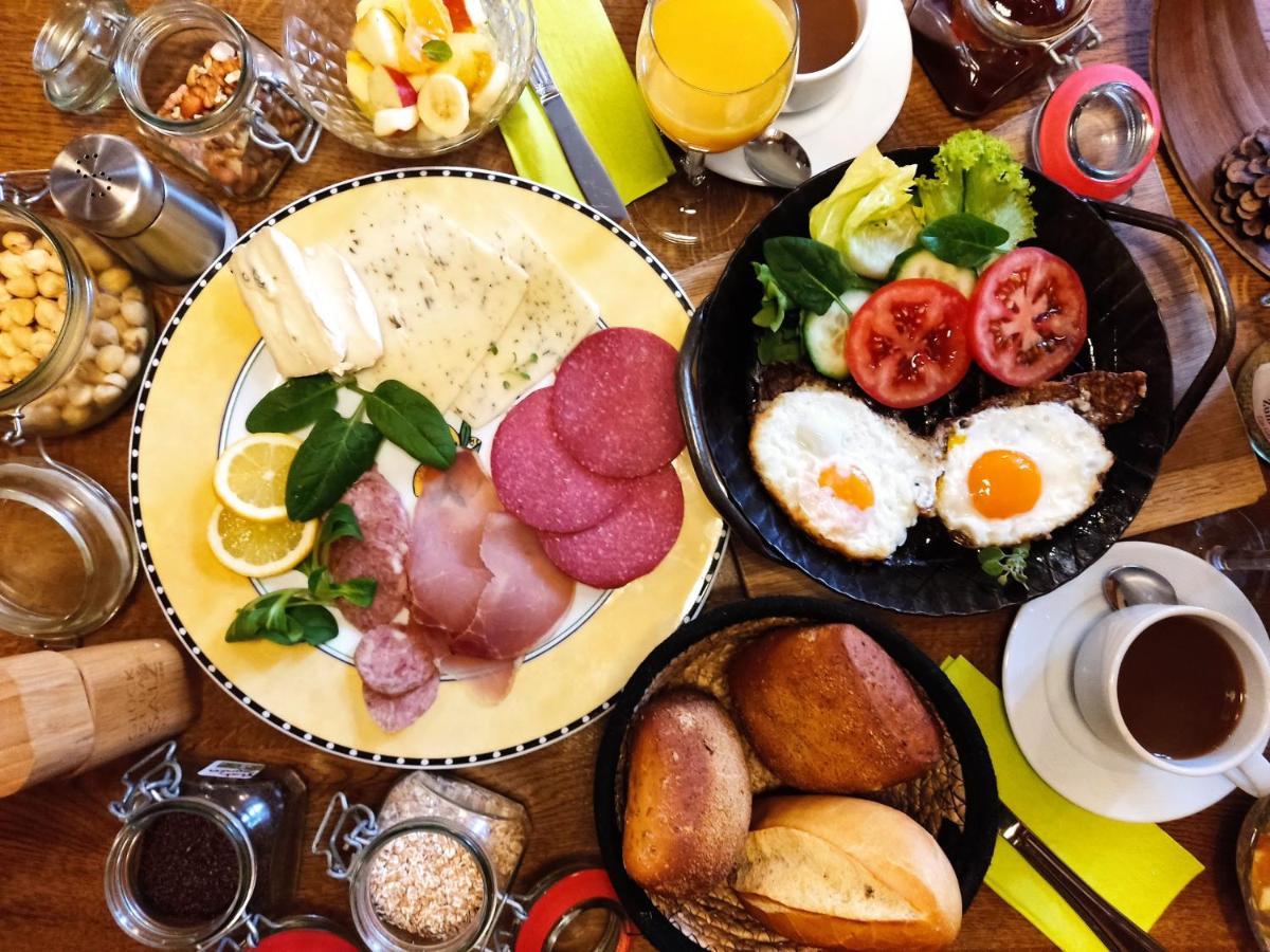 Gasthaus & Hotel Drei Lilien Werbach Εξωτερικό φωτογραφία