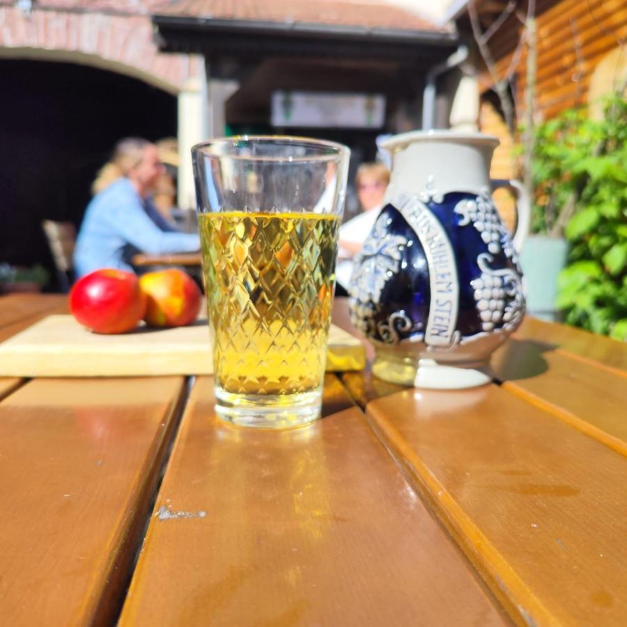 Gasthaus & Hotel Drei Lilien Werbach Εξωτερικό φωτογραφία