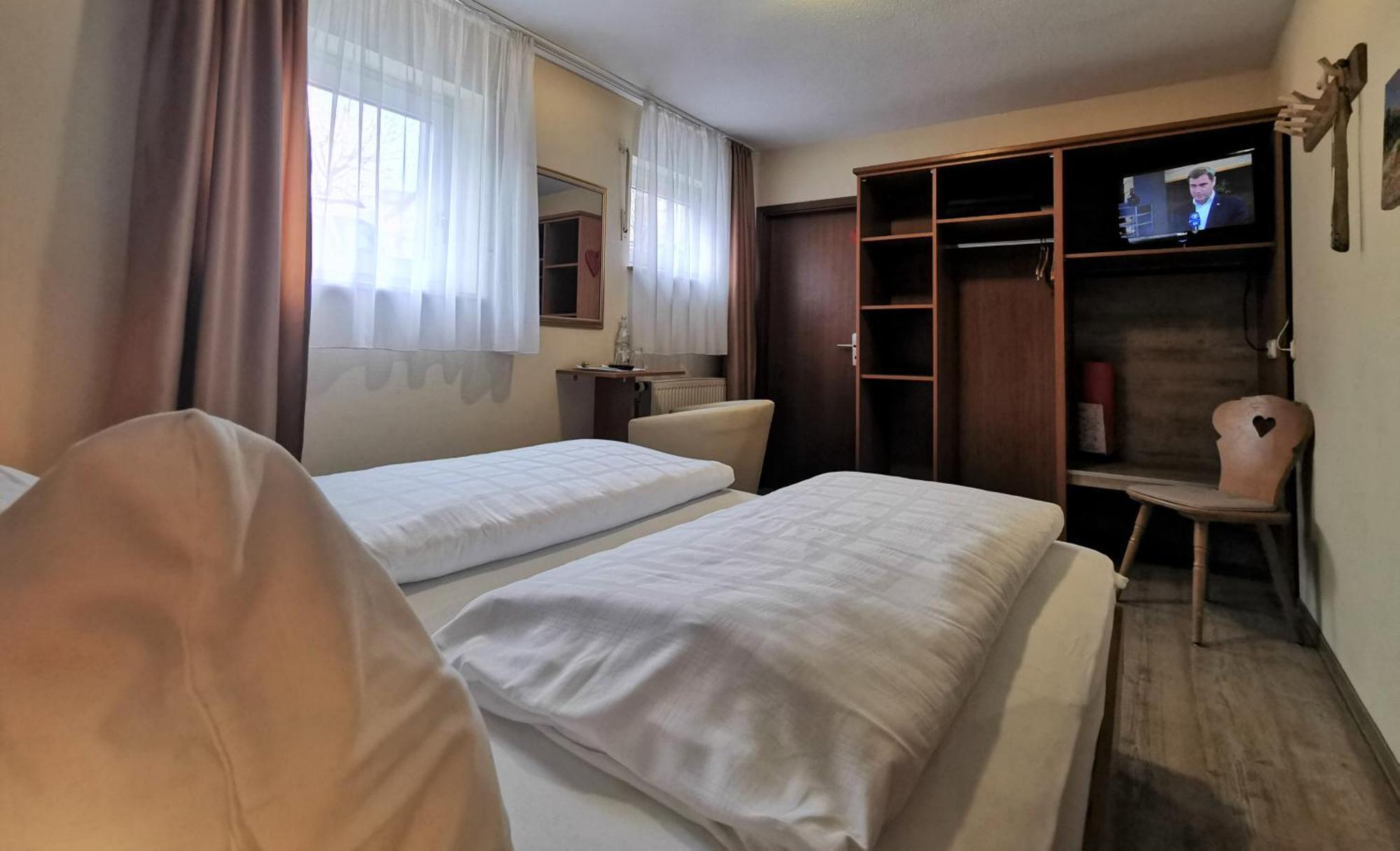 Gasthaus & Hotel Drei Lilien Werbach Εξωτερικό φωτογραφία
