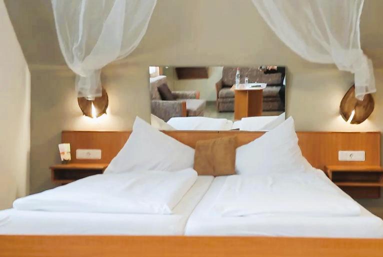 Gasthaus & Hotel Drei Lilien Werbach Εξωτερικό φωτογραφία