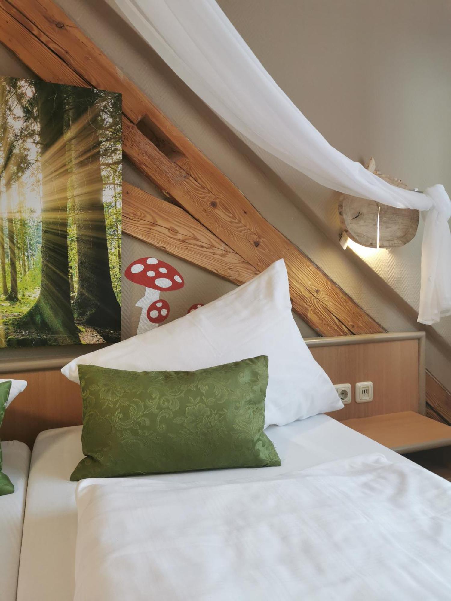 Gasthaus & Hotel Drei Lilien Werbach Εξωτερικό φωτογραφία
