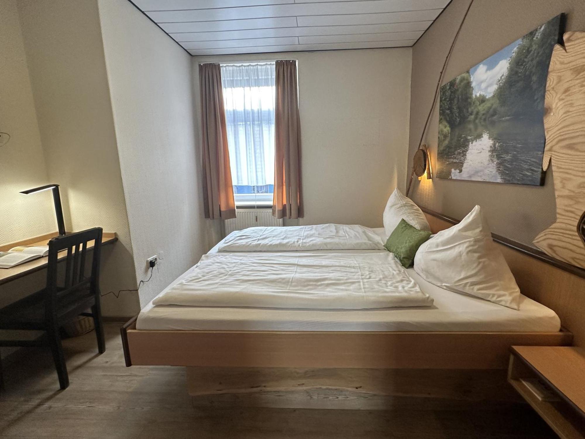 Gasthaus & Hotel Drei Lilien Werbach Εξωτερικό φωτογραφία