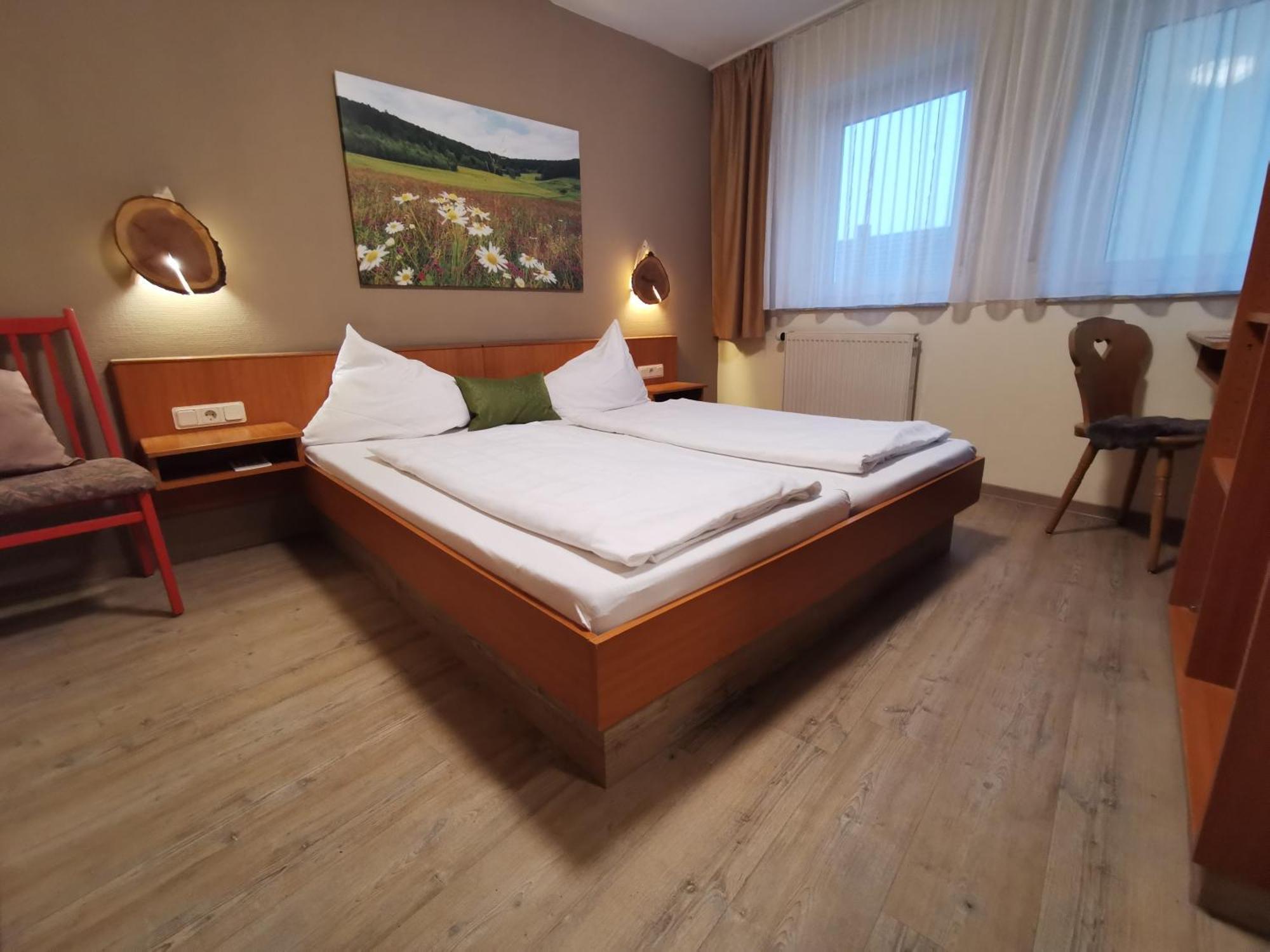 Gasthaus & Hotel Drei Lilien Werbach Εξωτερικό φωτογραφία