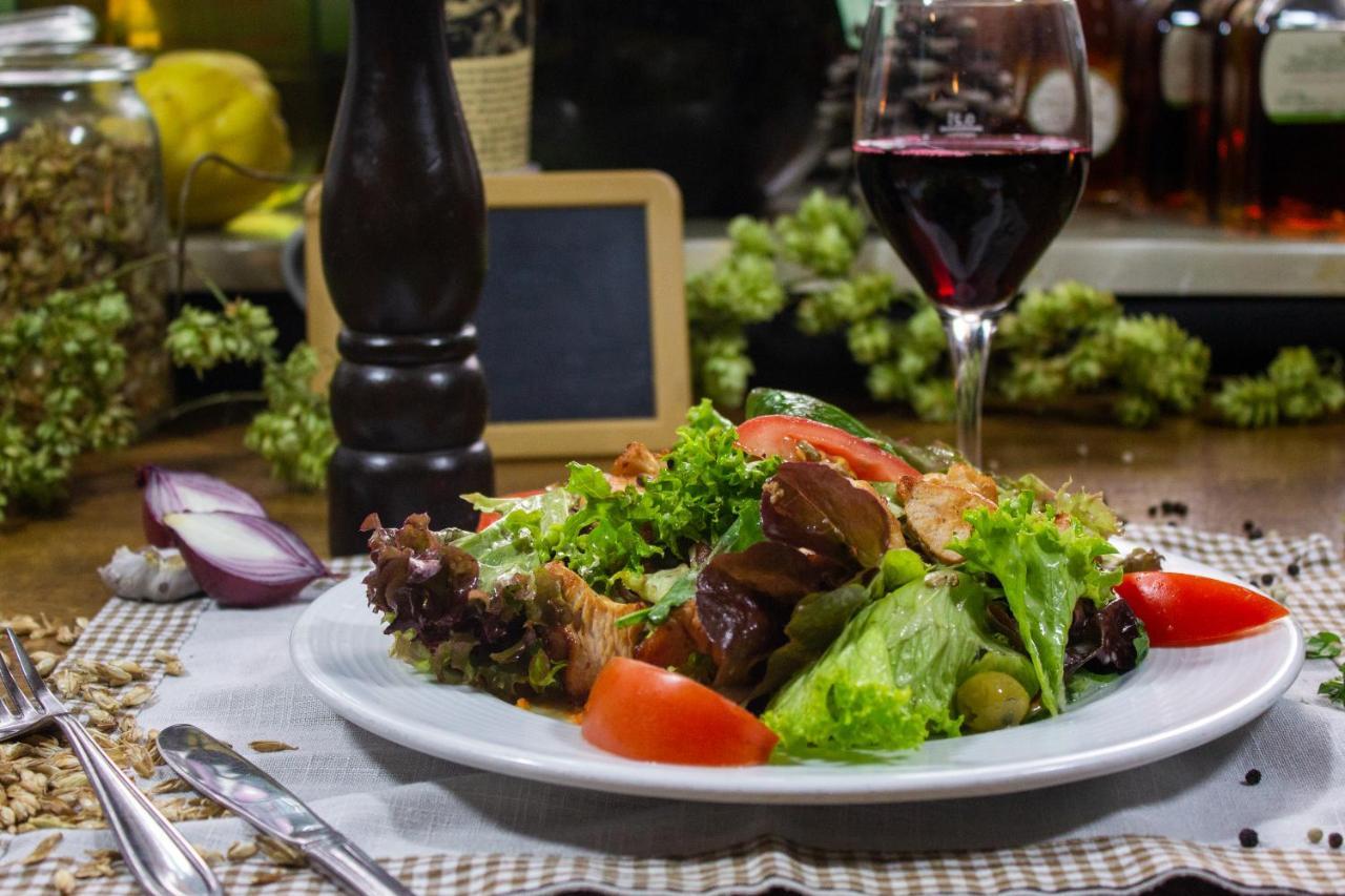 Gasthaus & Hotel Drei Lilien Werbach Εξωτερικό φωτογραφία